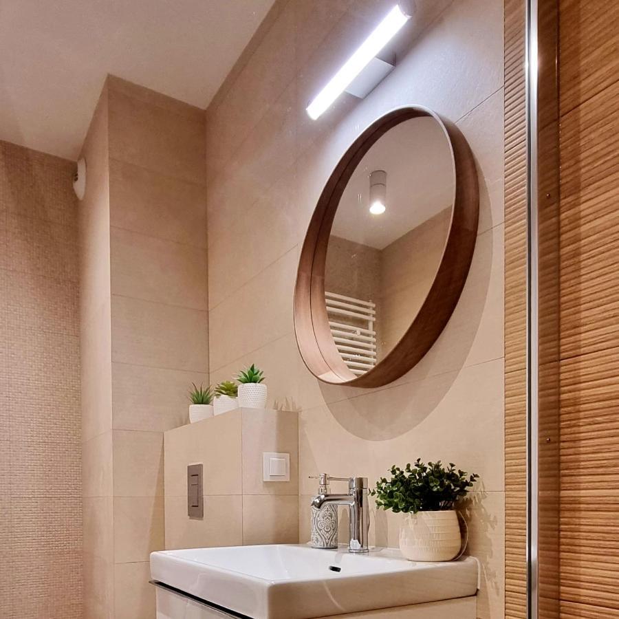 Apple Apartments - Wroblewskiego Prywatne Miejsce Parkingowe 우치 외부 사진