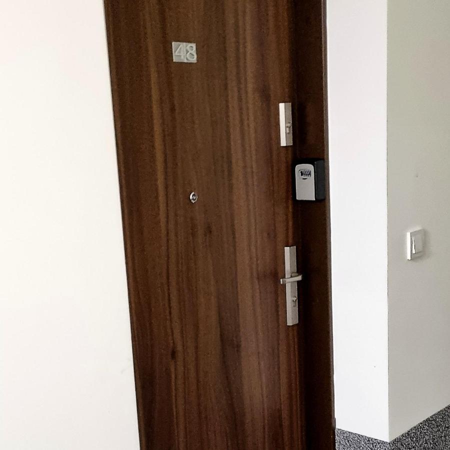 Apple Apartments - Wroblewskiego Prywatne Miejsce Parkingowe 우치 외부 사진